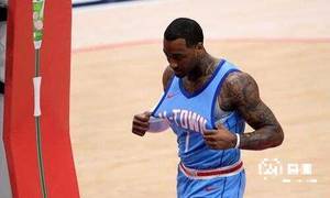 沃尔：自己依然是全明星级别球员，下赛季我们会更好