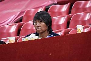 李璇谈李铁年薪：不觉得中国教练不该高薪，国足教练组是德不配位
