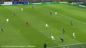 国米1-0领先！达米安射门被挡出 哲科抽射破门建功