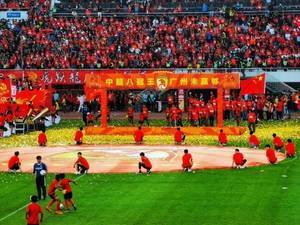 带来深远影响的广州足球:12年后来到岔路口!郑智和球队请加油