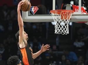 NBA彩经：太阳暴晒76人 绿军撕破篮网 雄鹿力克湖人