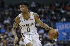名记：爵士马刺开拓者达成三方交易 爵士送出英格尔斯得到A-沃克