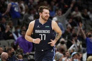 【直播吧评选】2月11日NBA最佳球员