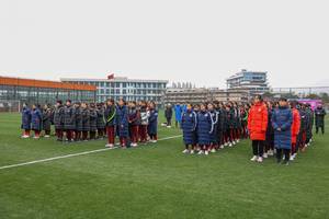 备战亚青运动会,全国2007年龄段女足精英球员训练营在成都开营
