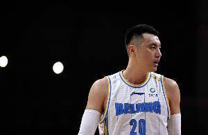 宋翔：翟晓川赛后找到利夫 就上场比赛犯规事件当面向其表达歉意