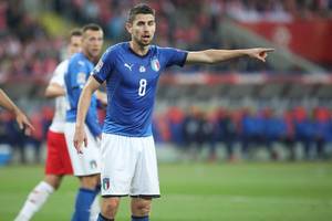 早报：12强赛国足1-1战平沙特，意大利无缘2022世界杯