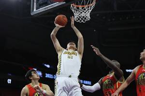 MVP本色!胡金秋出战41分钟14中10砍24分6板 率队迎开门红